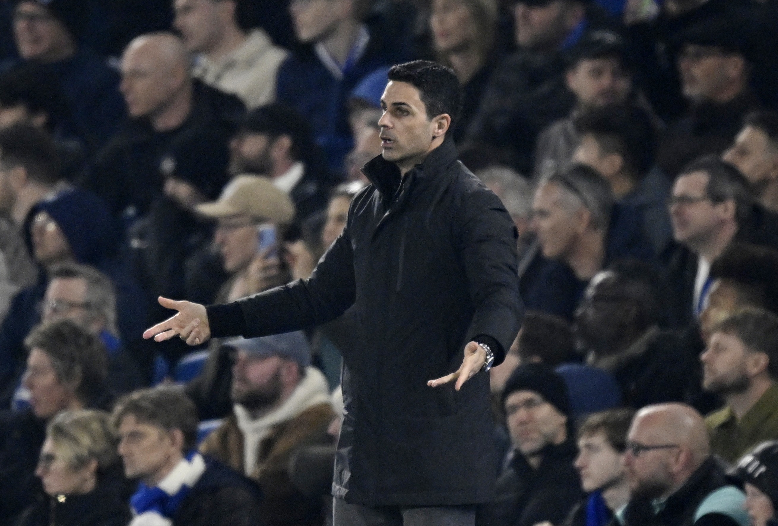 开云体育登录-带星号冠军!帕杜:阿森纳毫无美感可言 如果夺冠,名字会带星号